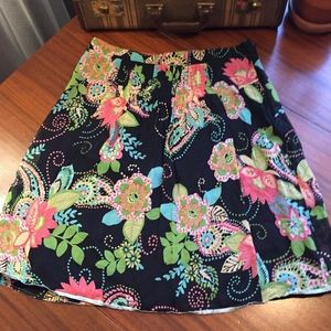 Vintage 100% silk skirt, black w/ flowers Size 8